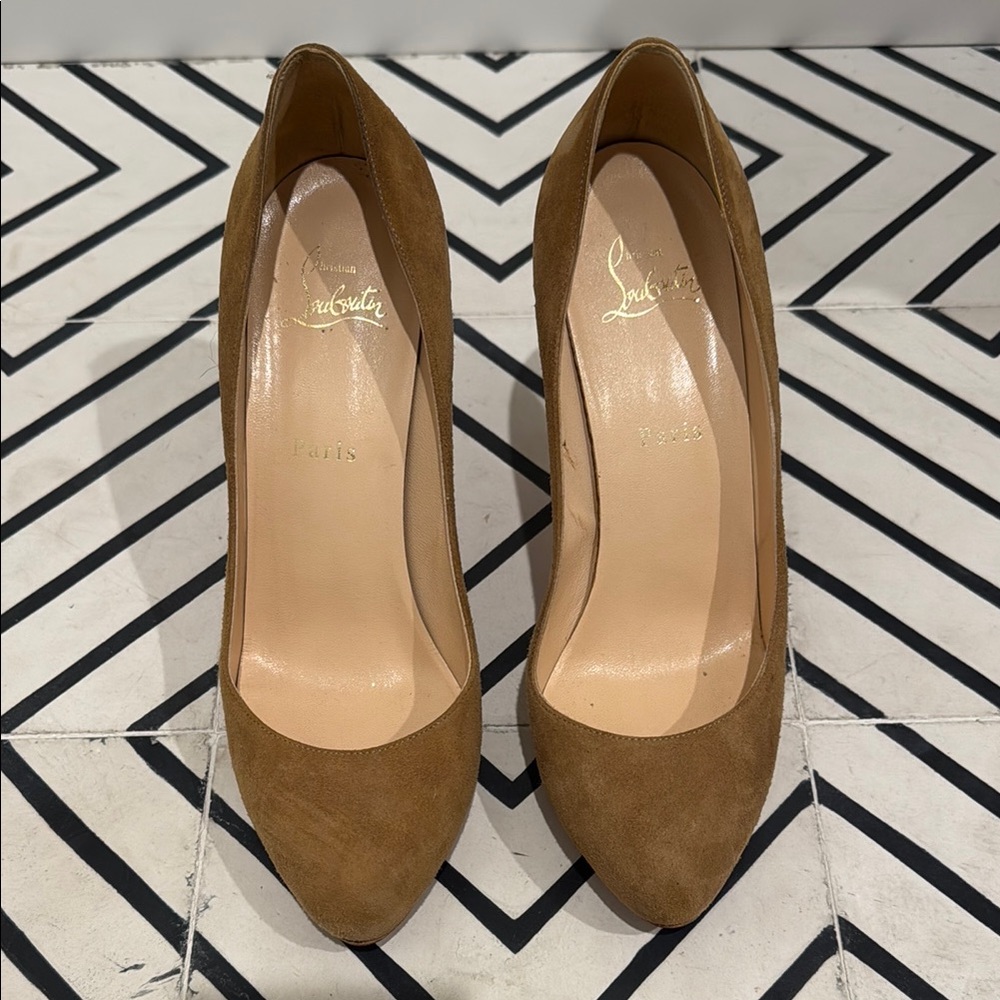 Christian Louboutin Tan Heels Suede